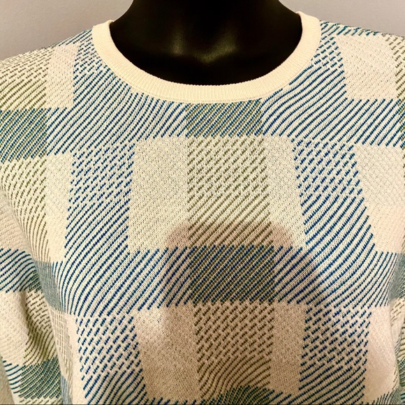 Thick sweater green, blue, cream plaid design - Picture 4 of 15